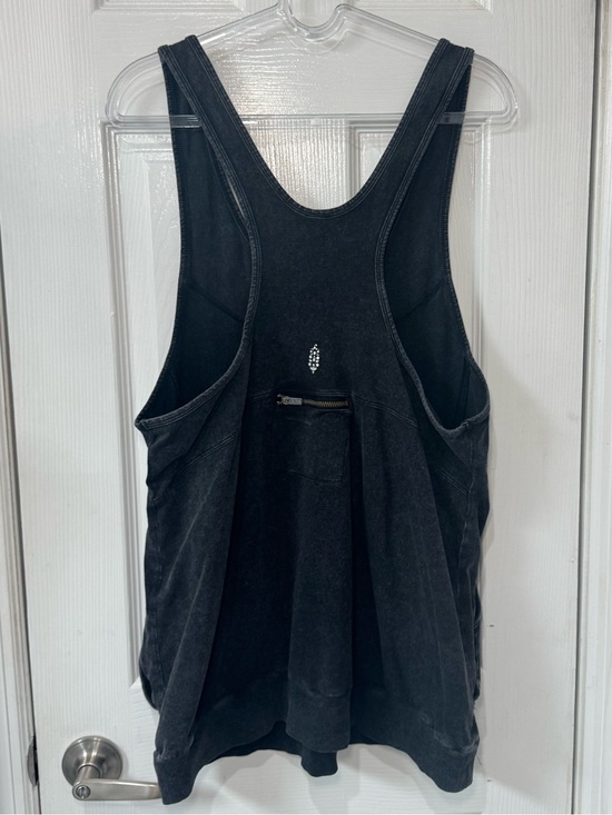 FP Movement by Free People Tops - 🔘 Free People Washed Black Charcoal Racerback Tank Top with pockets 🔘